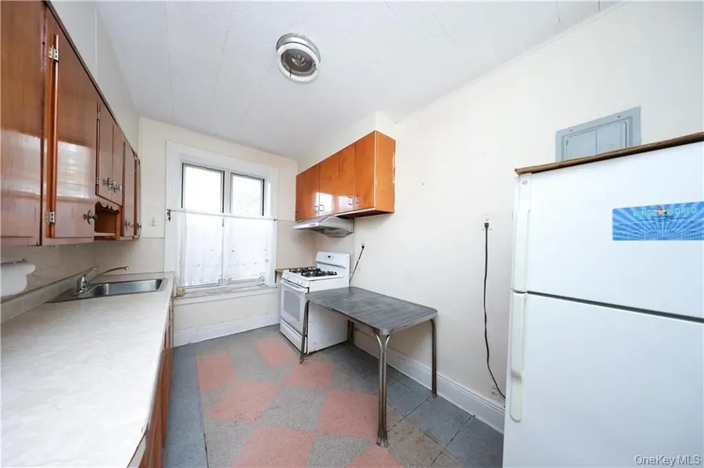 2176 E 13th Street Brooklyn NY 11229