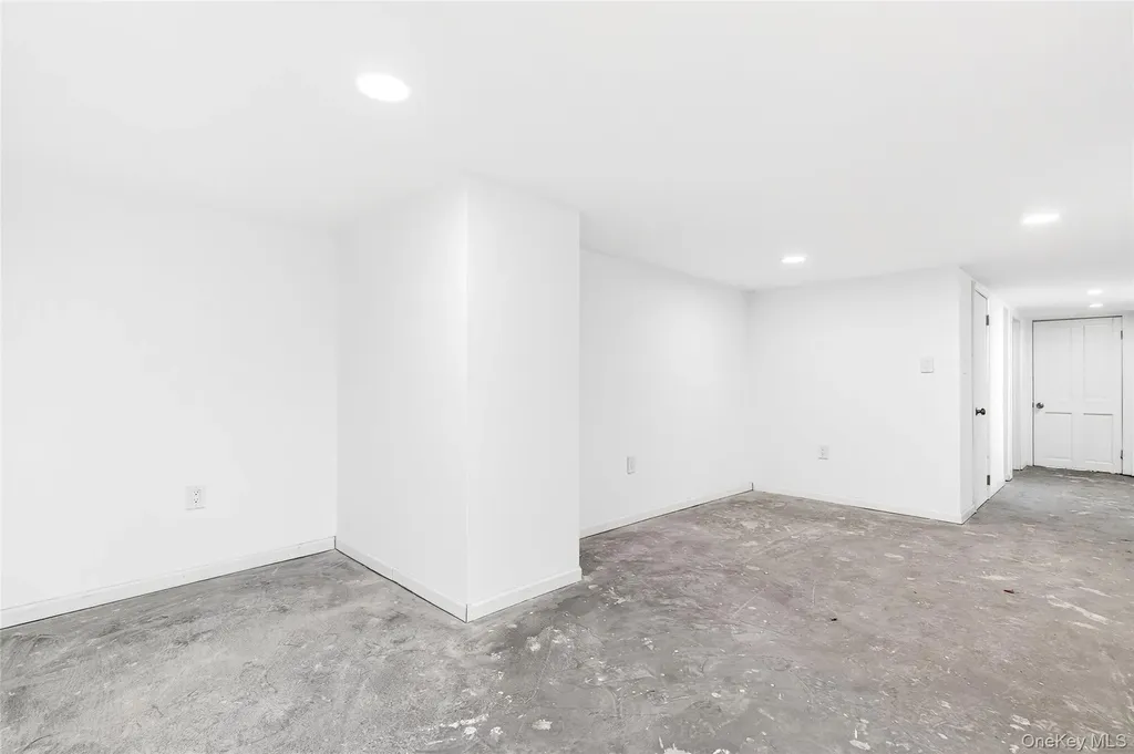 669 N Division Street Peekskill NY 10566