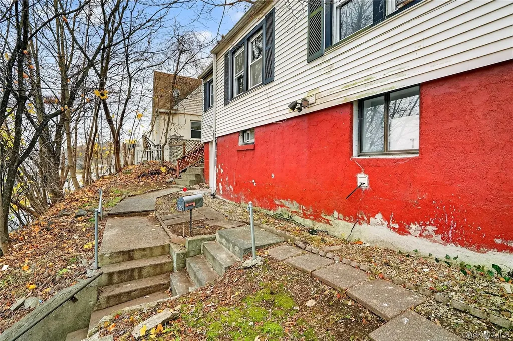 669 N Division Street Peekskill NY 10566