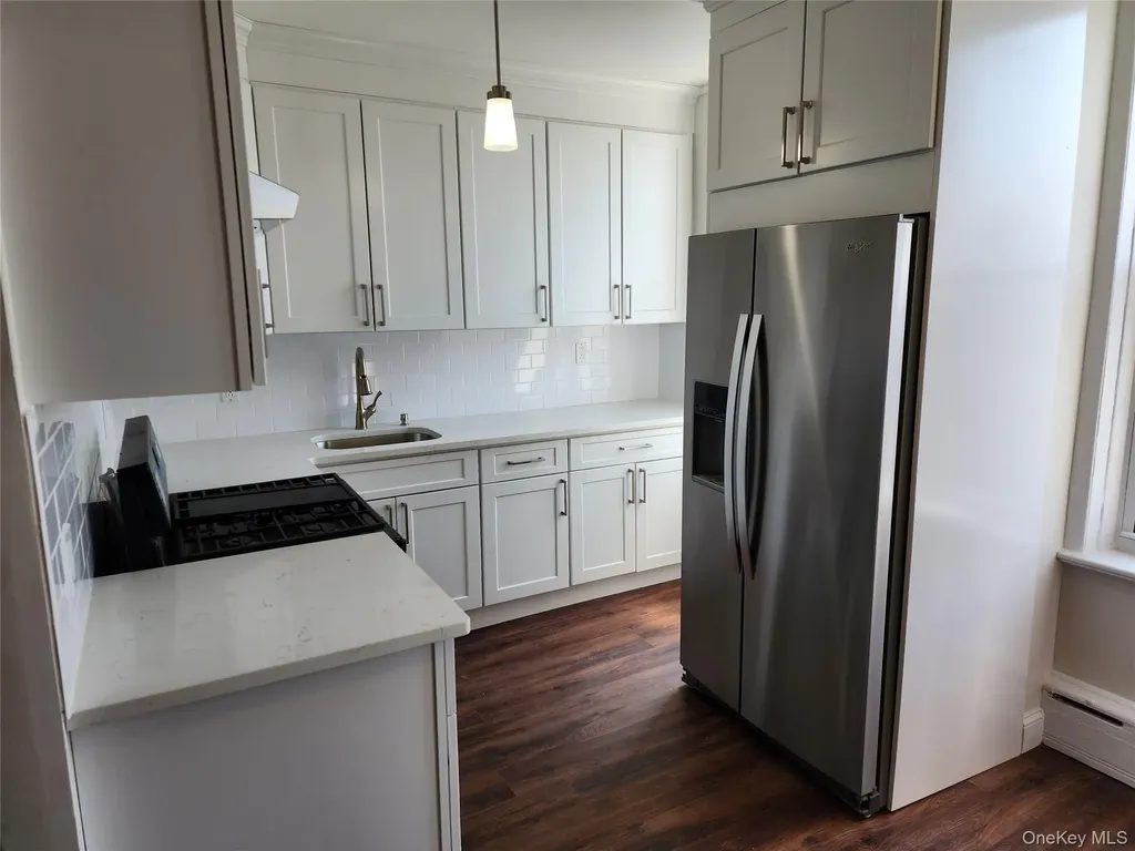 6410 Myrtle Avenue Glendale NY 11385