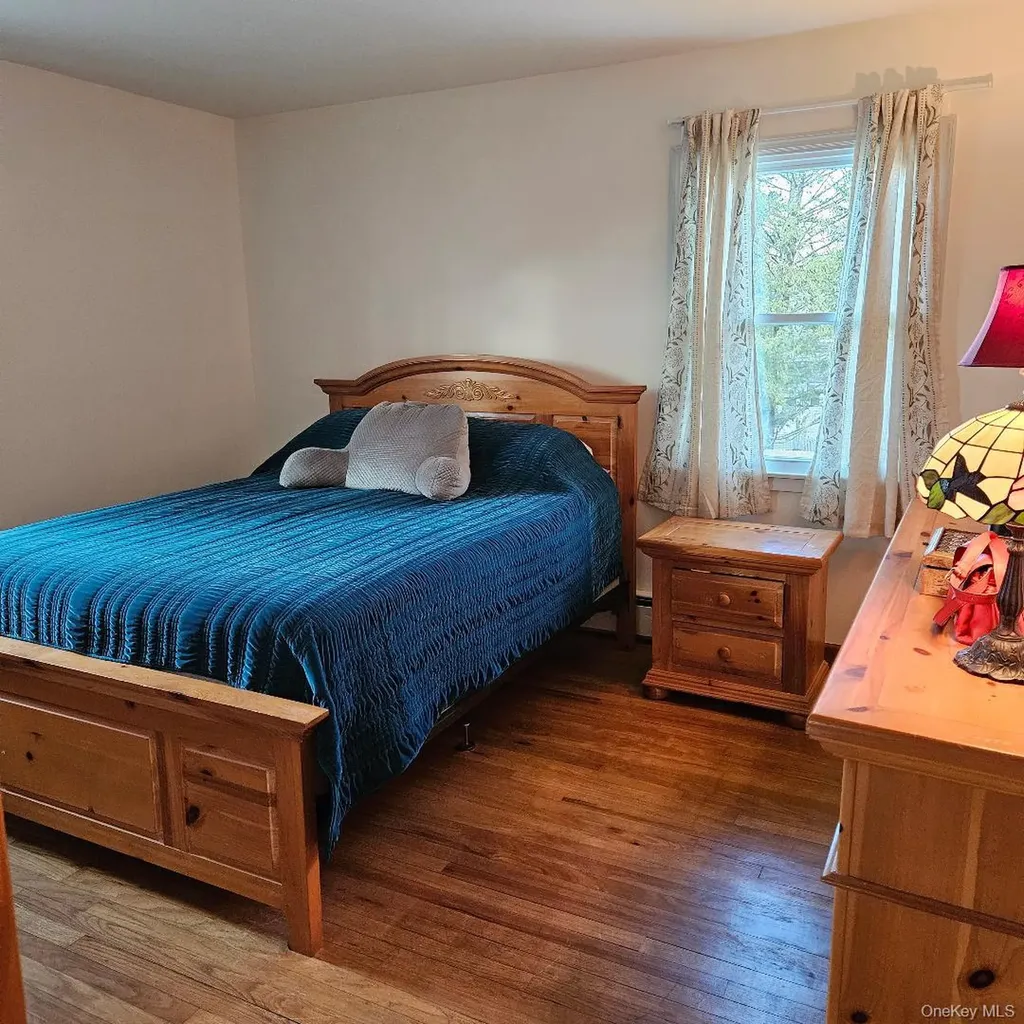 28 Cardinal Drive Poughkeepsie NY 12601