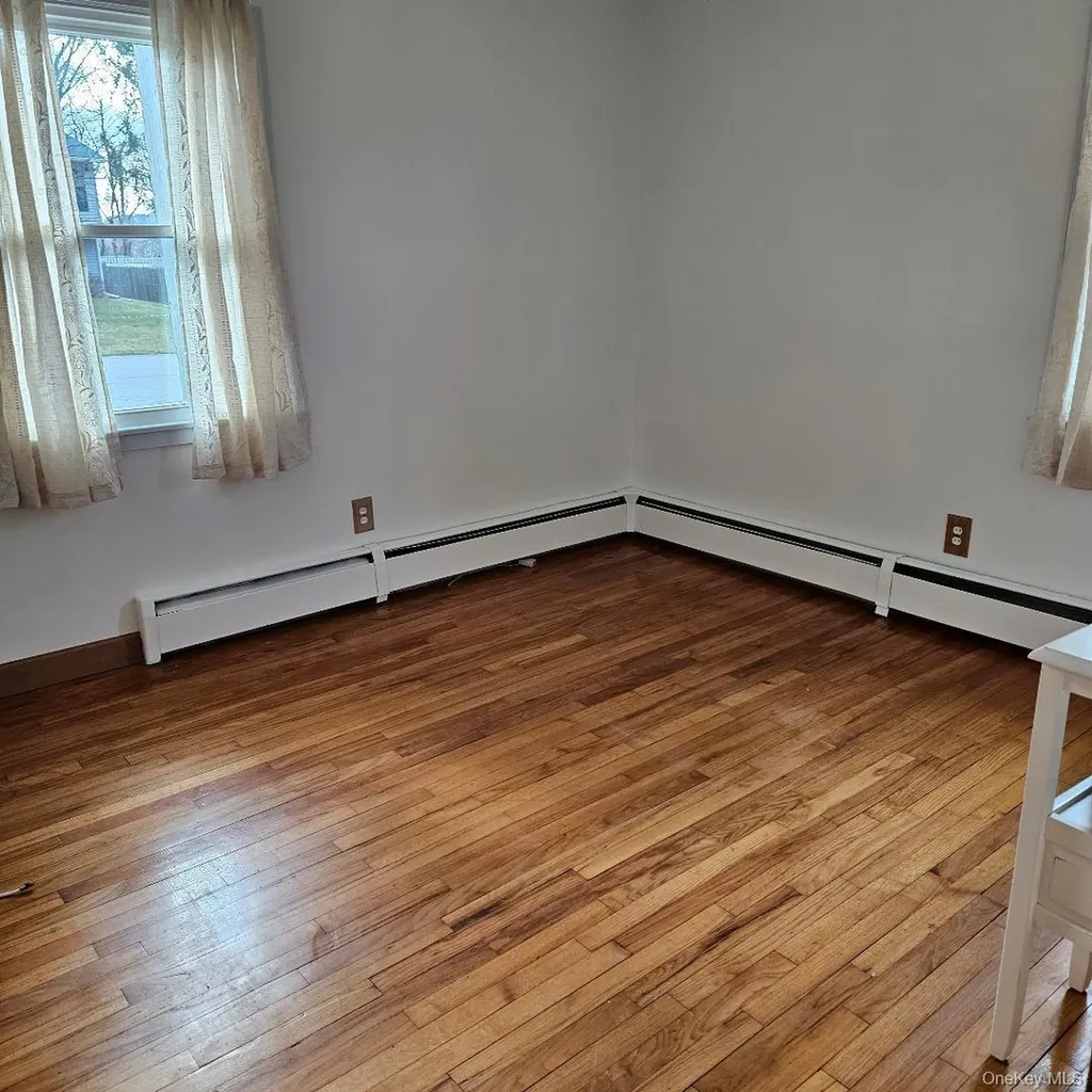 28 Cardinal Drive Poughkeepsie NY 12601