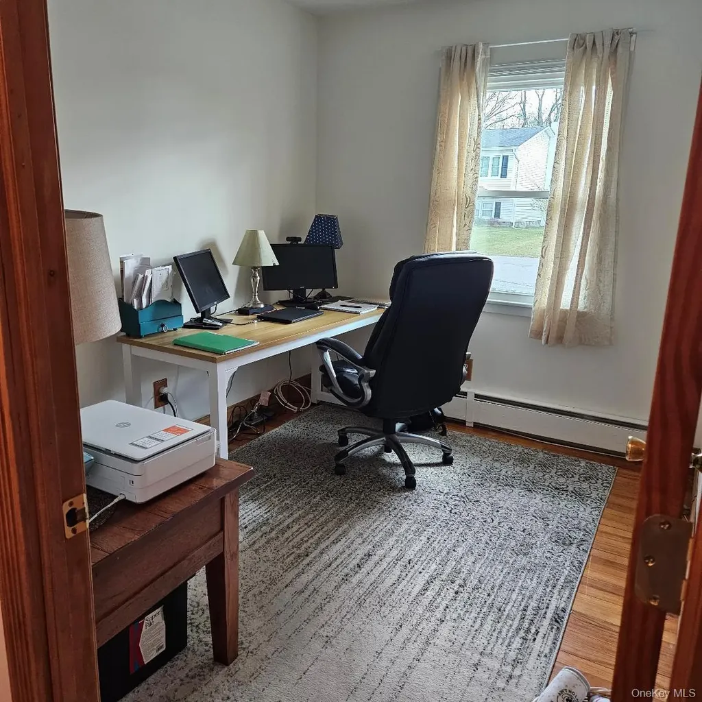 28 Cardinal Drive Poughkeepsie NY 12601