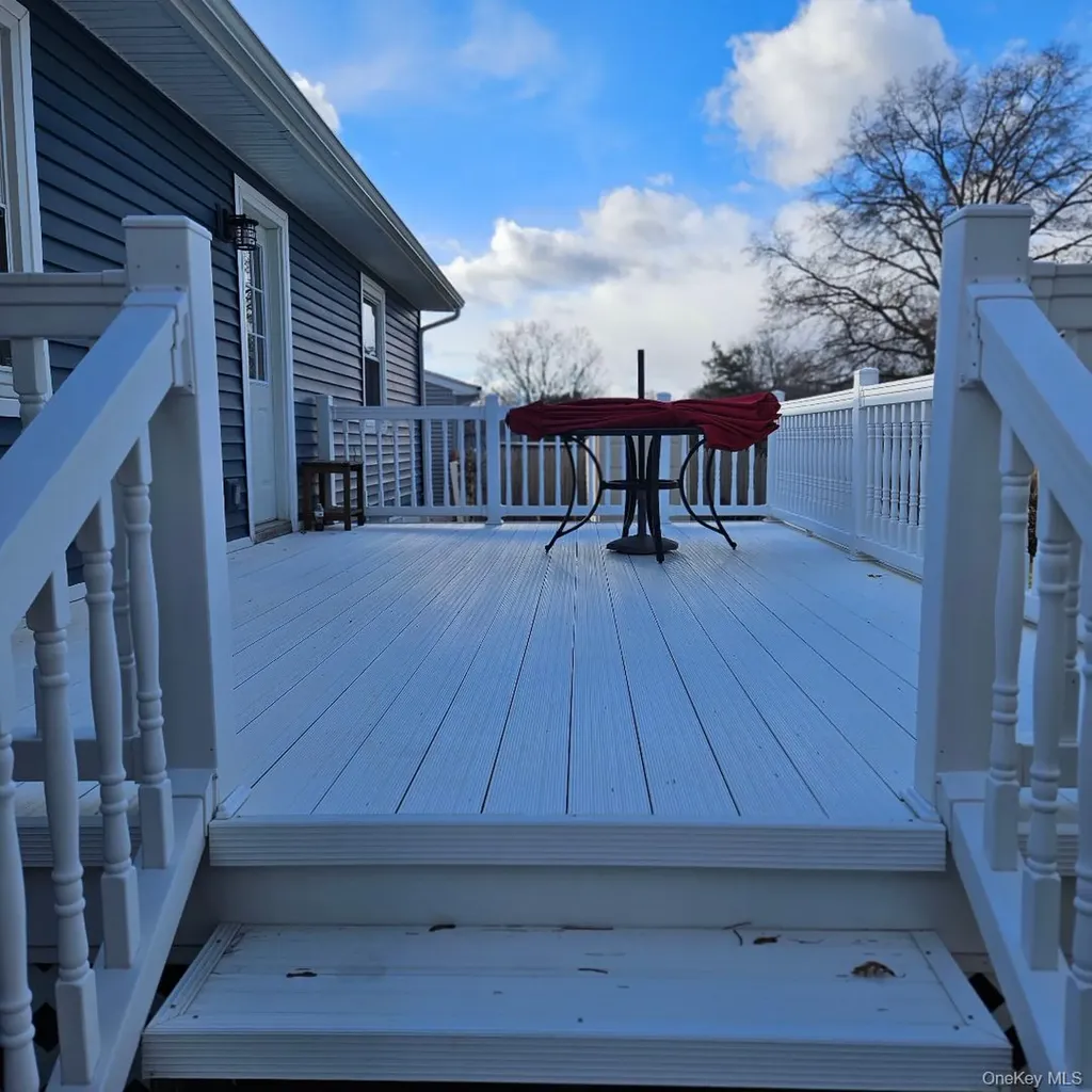 28 Cardinal Drive Poughkeepsie NY 12601