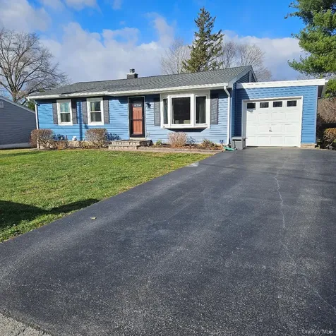 28 Cardinal Drive Poughkeepsie NY 12601