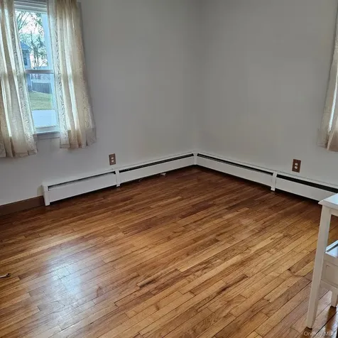28 Cardinal Drive Poughkeepsie NY 12601
