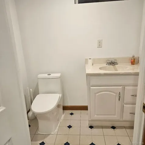 28 Cardinal Drive Poughkeepsie NY 12601