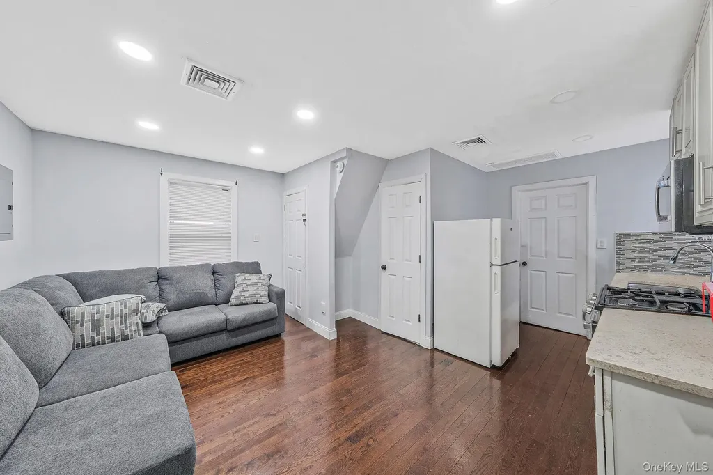 10119 Lefferts Boulevard Richmond Hill NY 11419