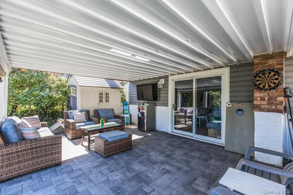 3 Bayview Place Locust Valley NY 11560