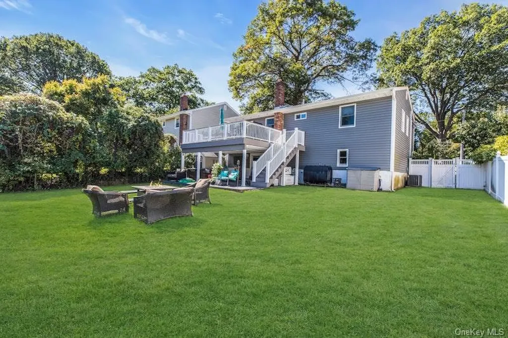 3 Bayview Place Locust Valley NY 11560