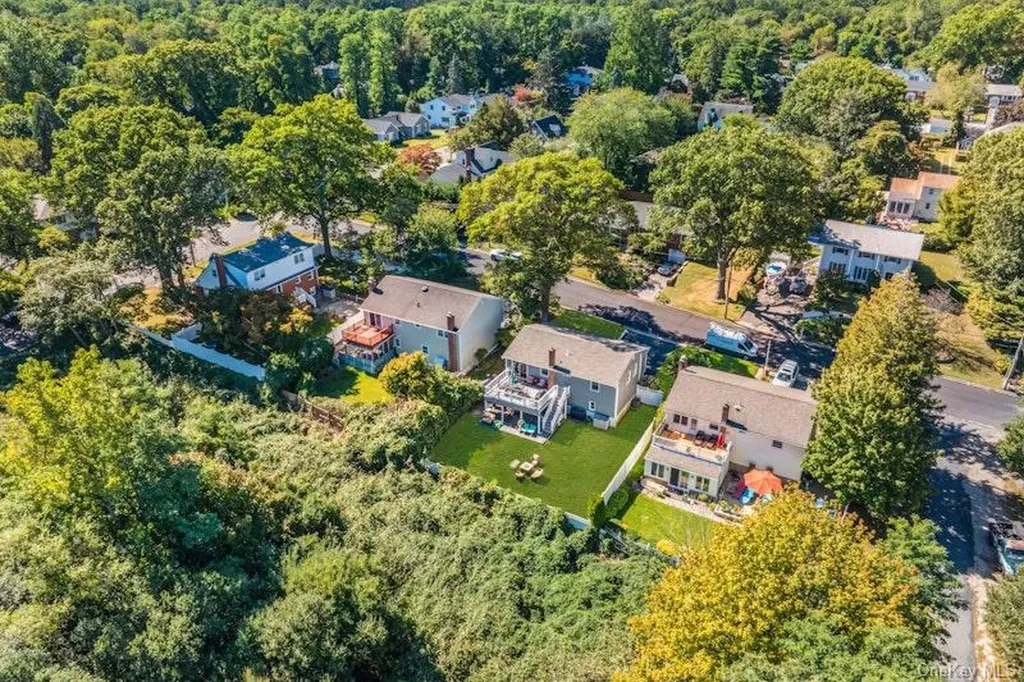 3 Bayview Place Locust Valley NY 11560