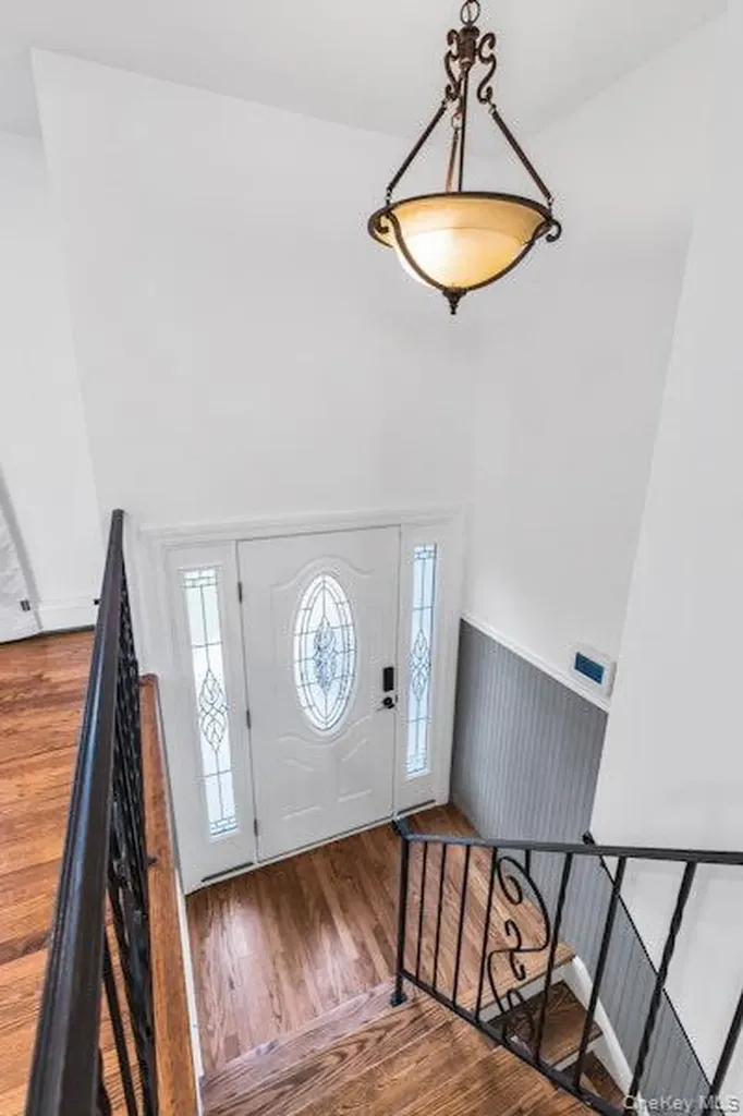 3 Bayview Place Locust Valley NY 11560