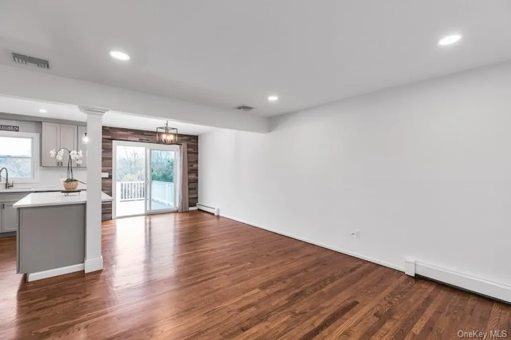 3 Bayview Place Locust Valley NY 11560