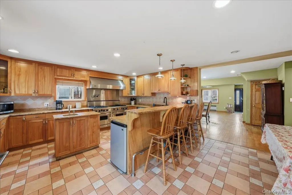 47-23 164th Street Flushing NY 11358