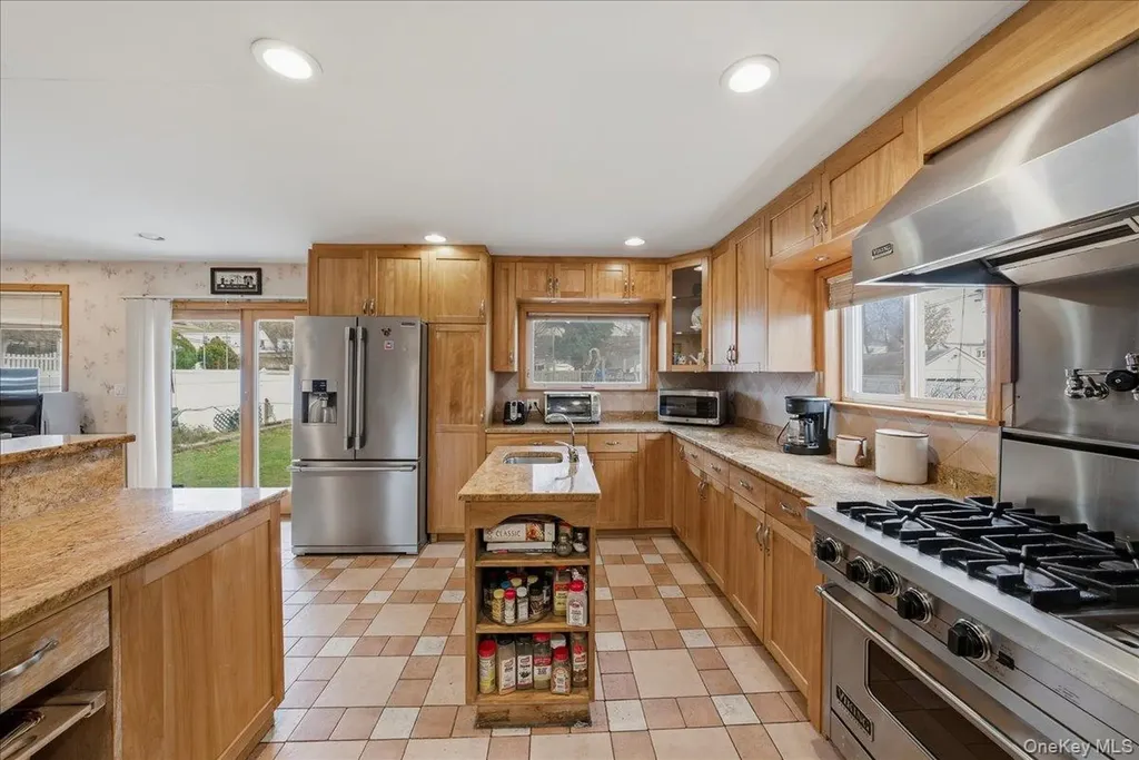 47-23 164th Street Flushing NY 11358
