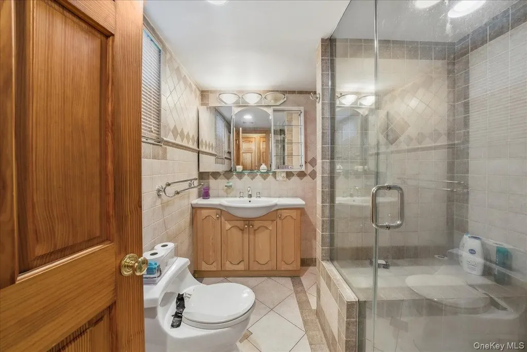 47-23 164th Street Flushing NY 11358