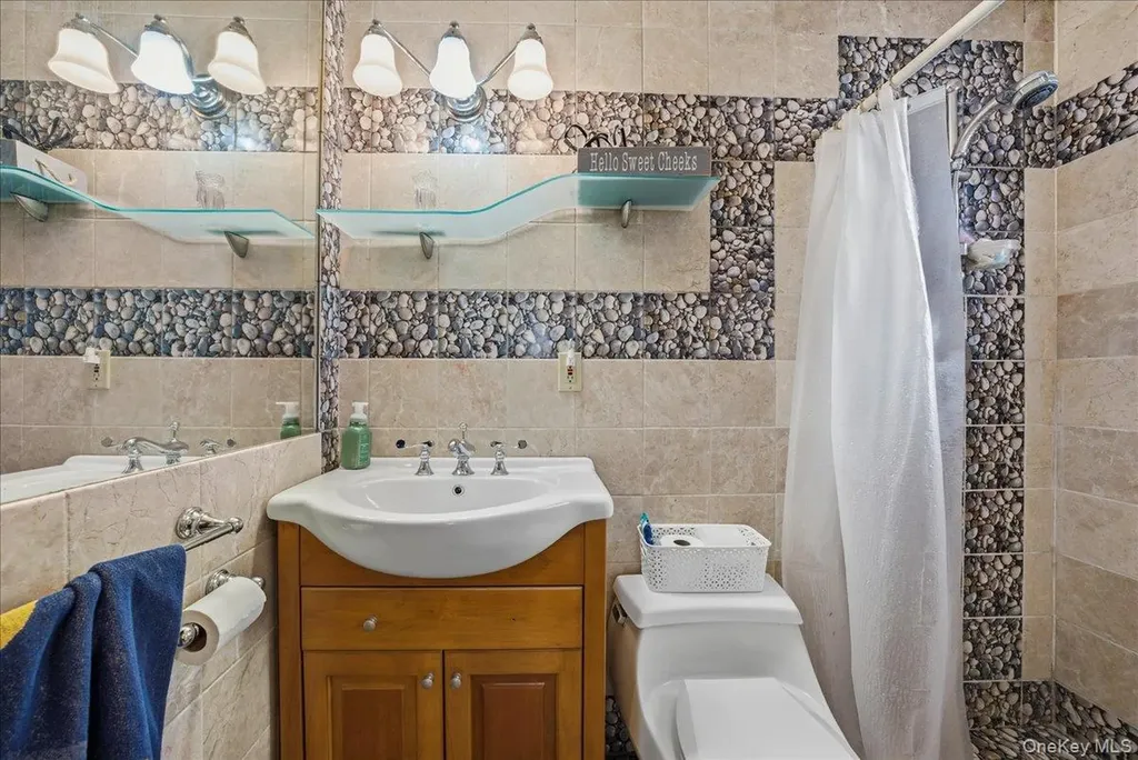 47-23 164th Street Flushing NY 11358