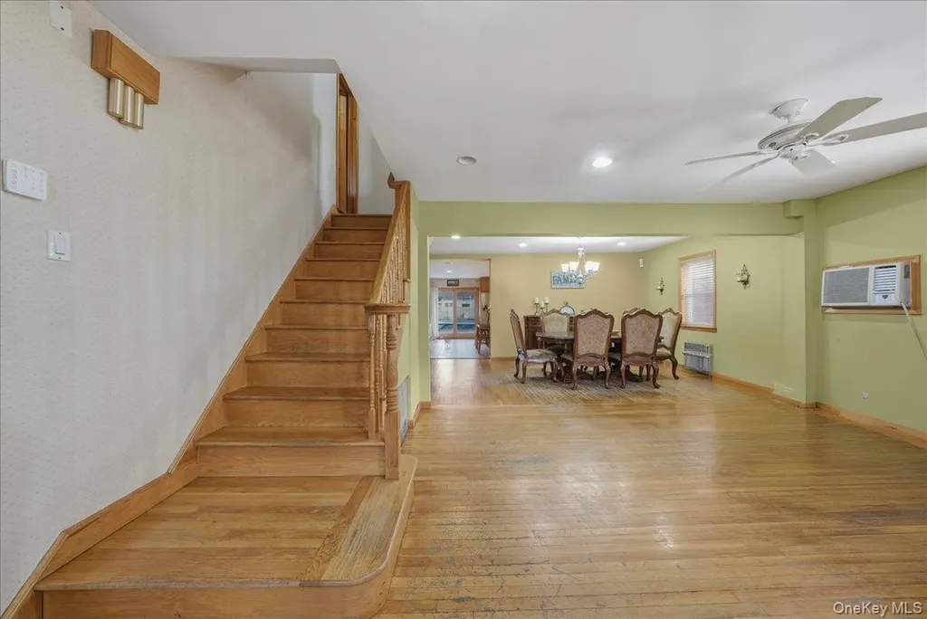 47-23 164th Street Flushing NY 11358