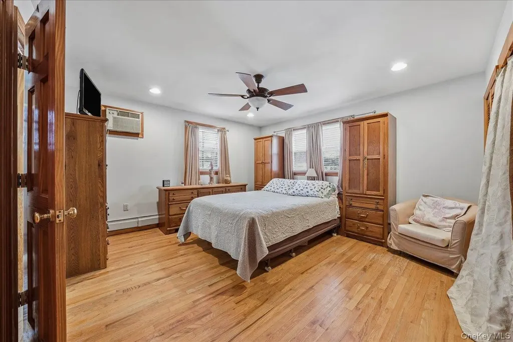 47-23 164th Street Flushing NY 11358