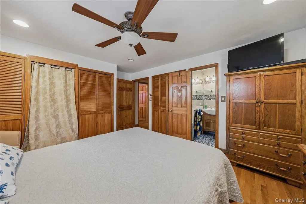 47-23 164th Street Flushing NY 11358