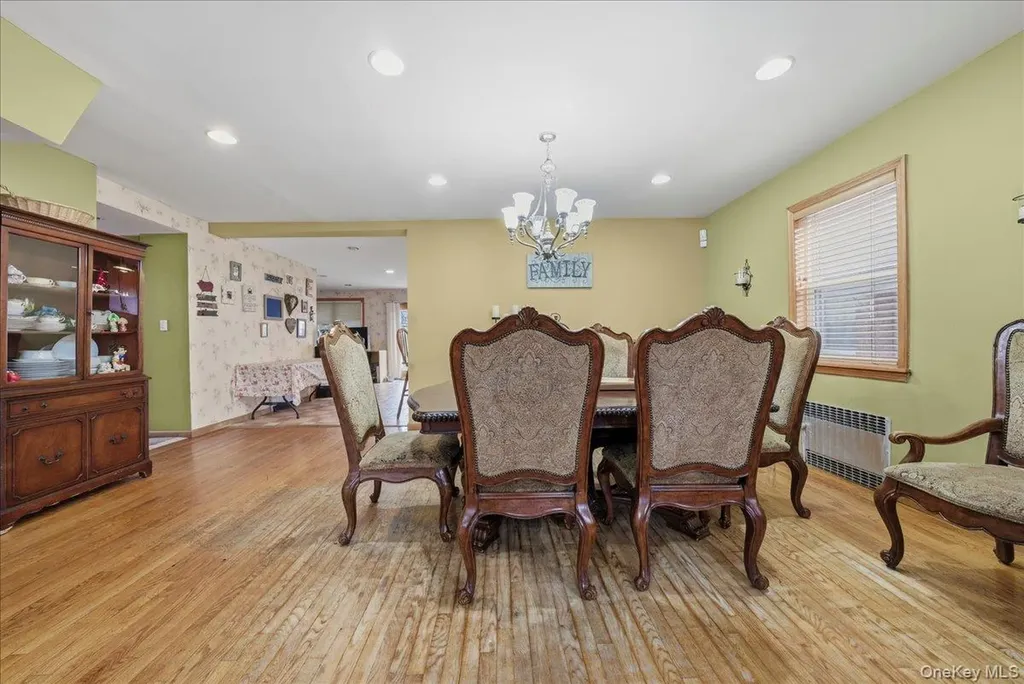 47-23 164th Street Flushing NY 11358