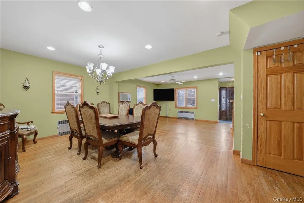 47-23 164th Street Flushing NY 11358