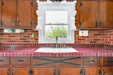 62 Foxhall Avenue Kingston NY 12401