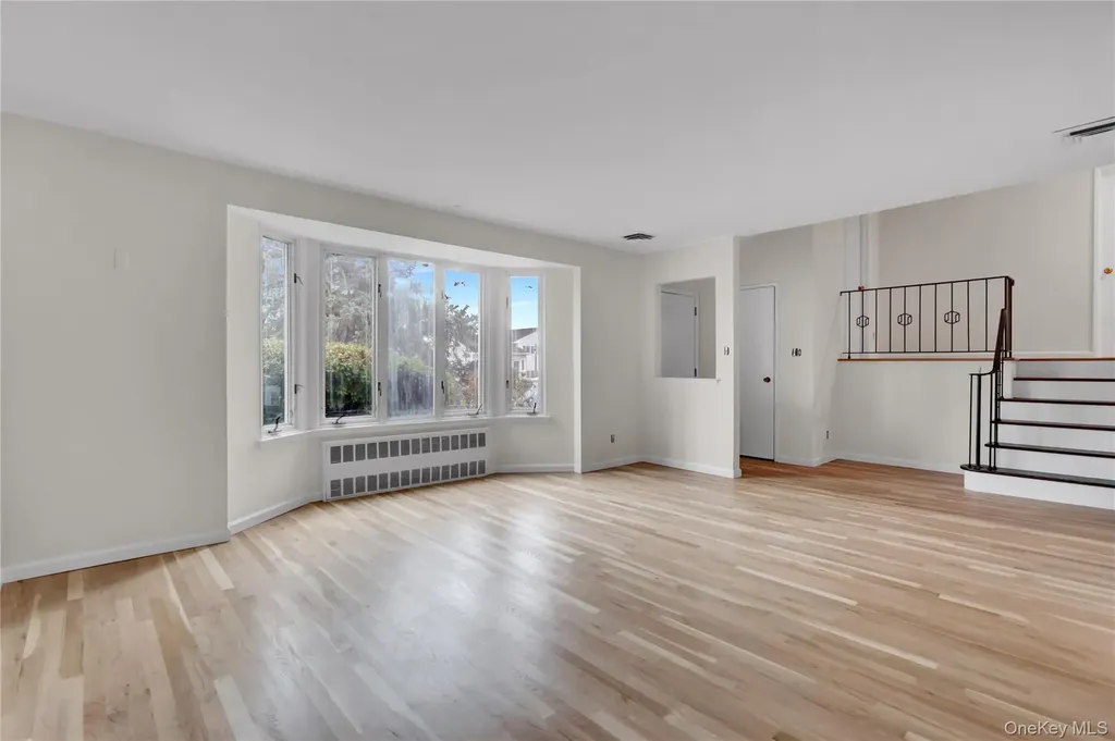 101 Beverly Place Levittown NY 11756