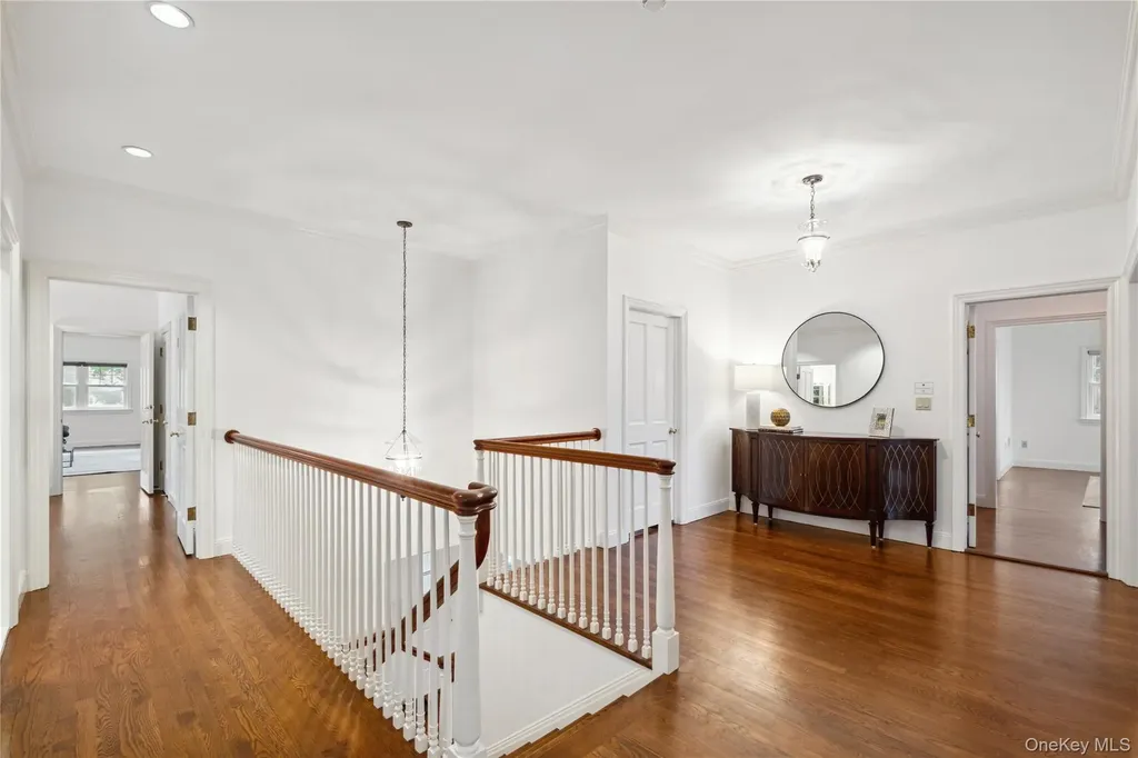 32 Pryer Lane Larchmont NY 10538