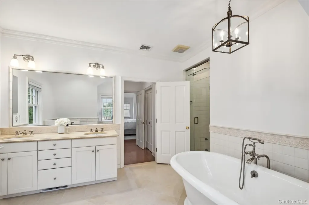32 Pryer Lane Larchmont NY 10538