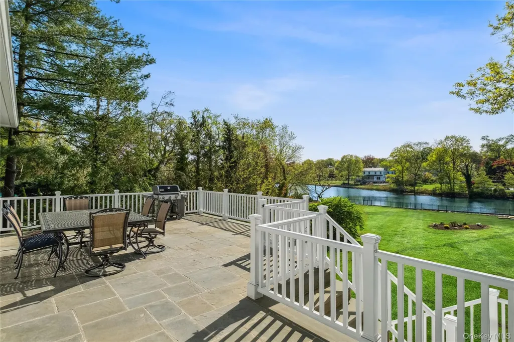 32 Pryer Lane Larchmont NY 10538