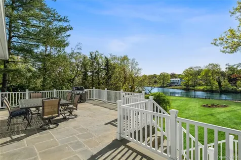 32 Pryer Lane Larchmont NY 10538
