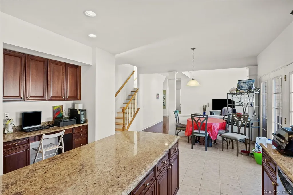 33 Pinehurst Drive Mount Sinai NY 11766
