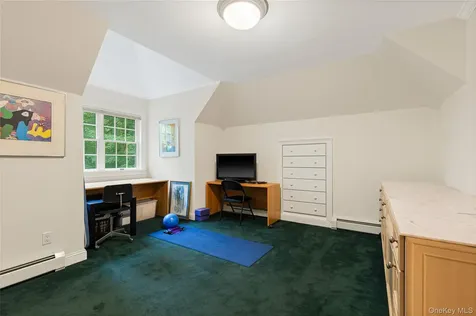 4 Hidden Valley Way Bedford NY 10506