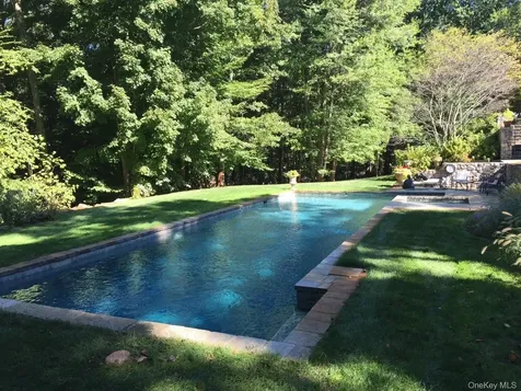 4 Hidden Valley Way Bedford NY 10506