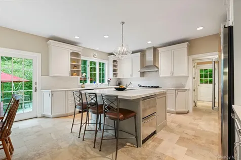 4 Hidden Valley Way Bedford NY 10506