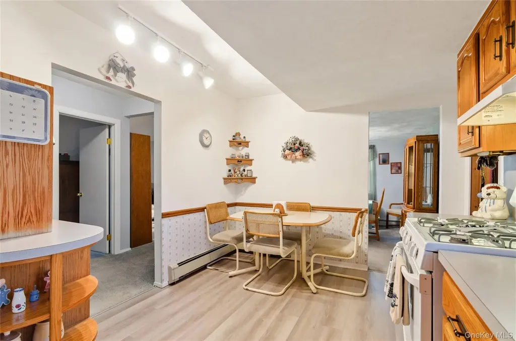 25 45th Street Islip NY 11751