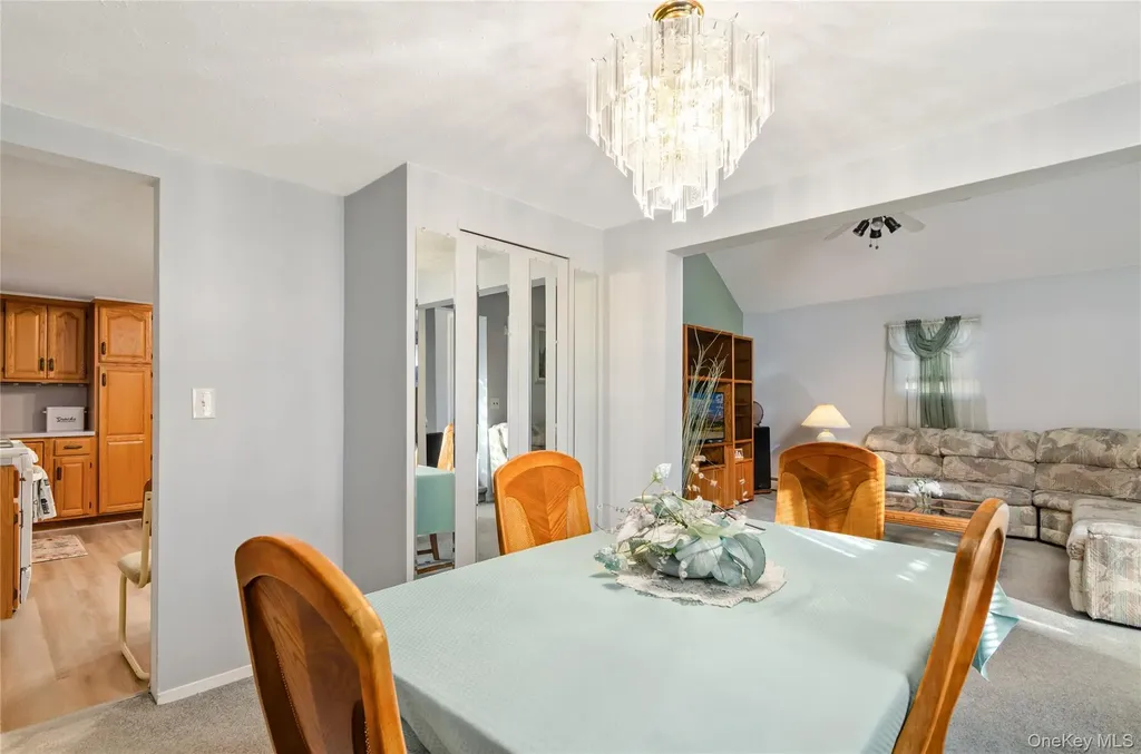 25 45th Street Islip NY 11751