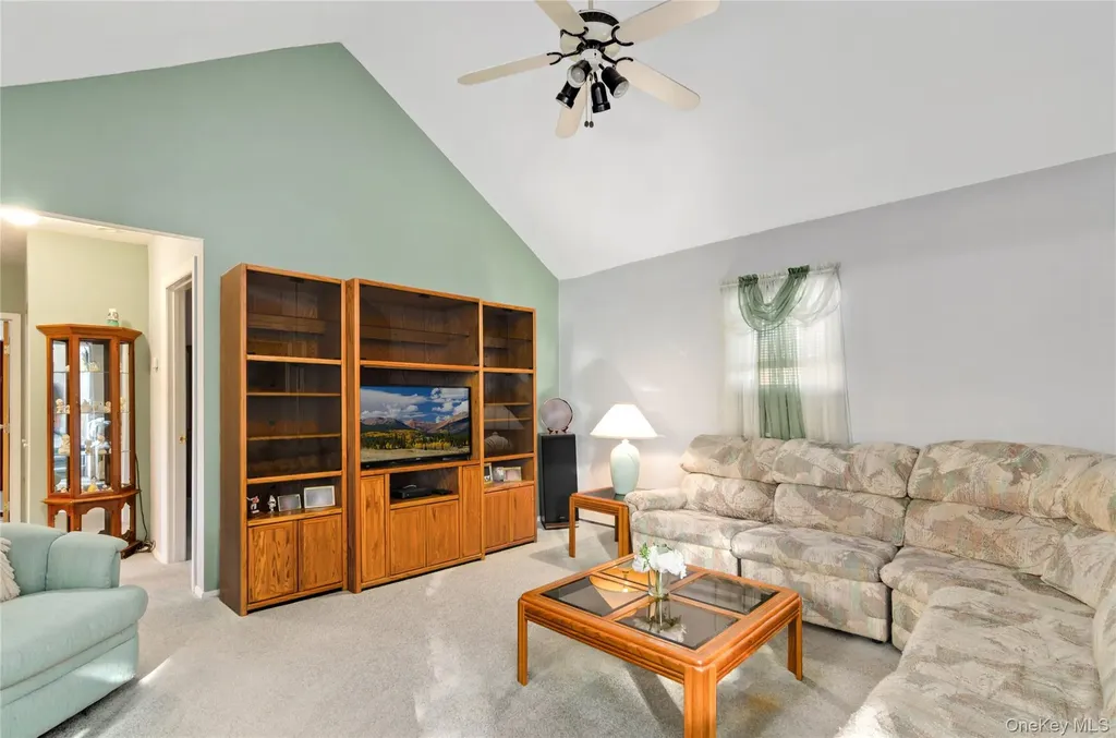 25 45th Street Islip NY 11751