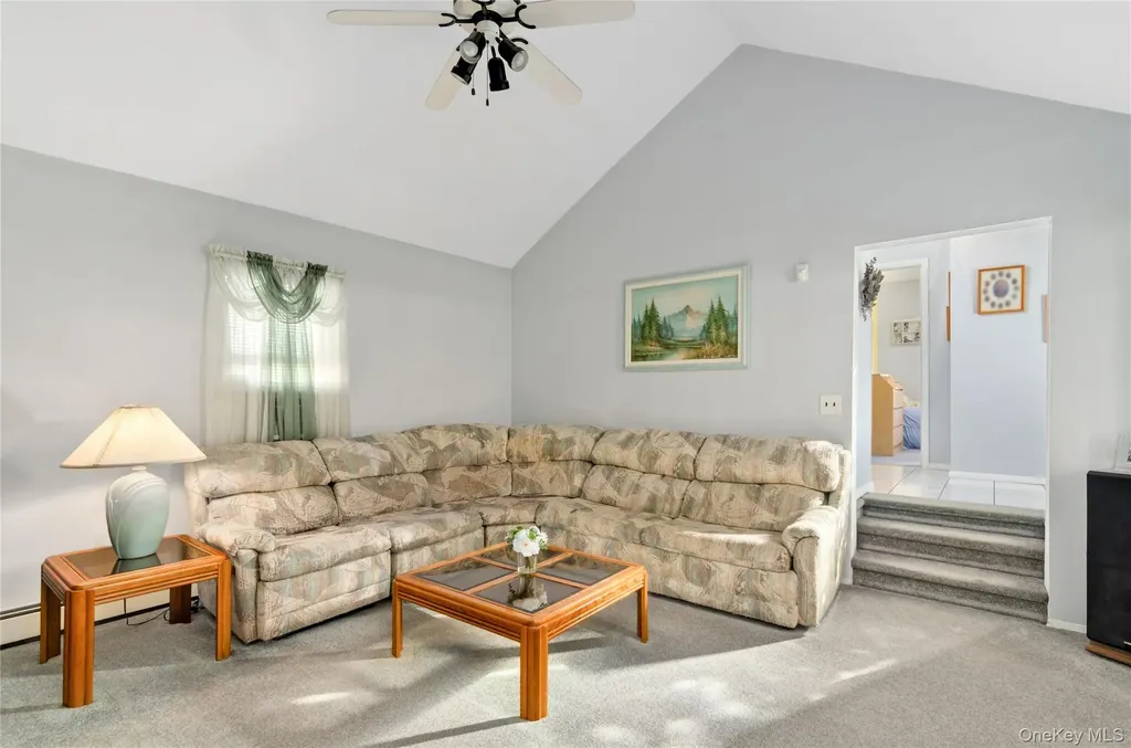 25 45th Street Islip NY 11751