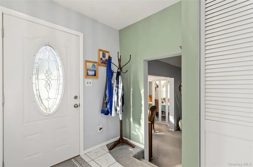 25 45th Street Islip NY 11751
