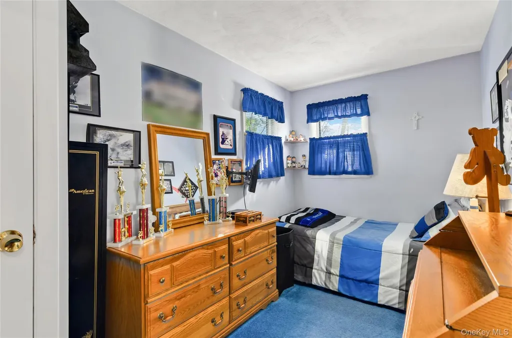 25 45th Street Islip NY 11751