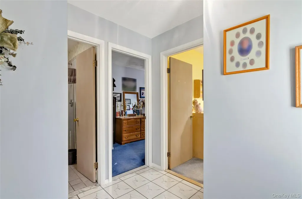25 45th Street Islip NY 11751