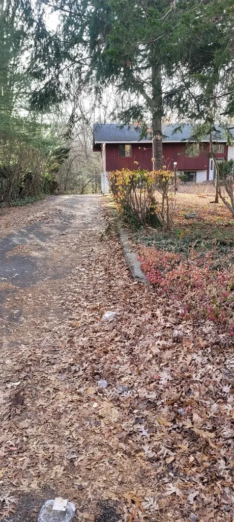 18 Kent Road Wappingers Falls NY 12590
