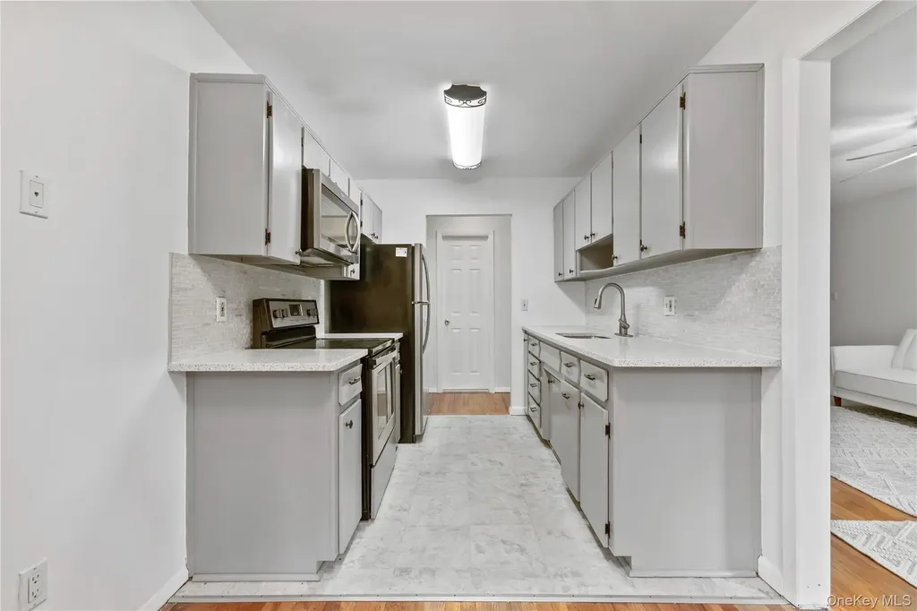 8 N James Street Peekskill NY 10566