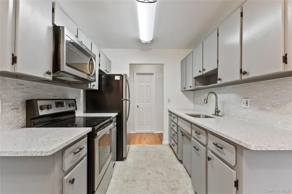 8 N James Street Peekskill NY 10566