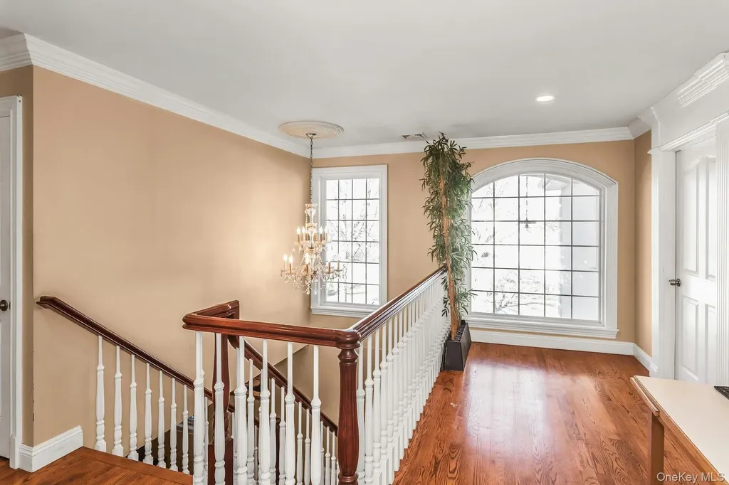 4 Laurette Lane Freeport NY 11520