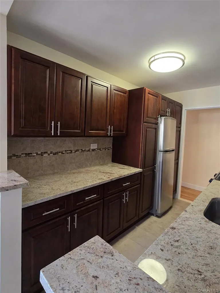 89-40 151 Howard Beach NY 11414