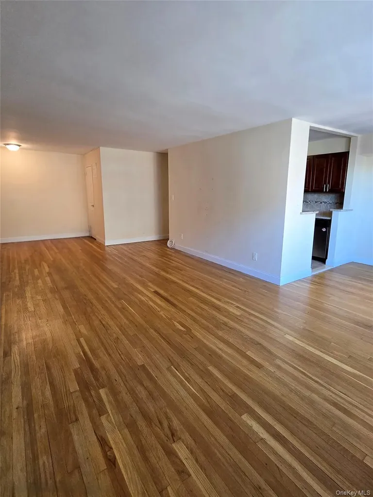 89-40 151 Howard Beach NY 11414
