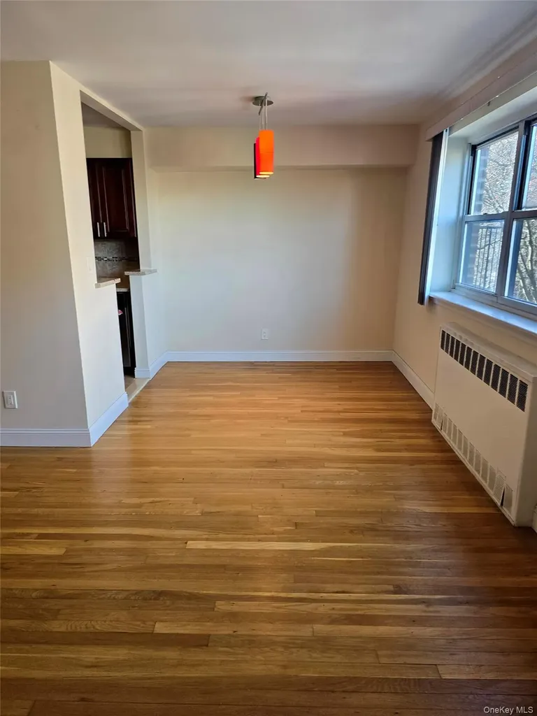 89-40 151 Howard Beach NY 11414